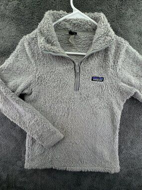 Patagonia Women’s Jacket Adult Fuzzy Soft Gray XS Pullover 1/4 Zip Outdoors